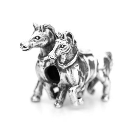 Carriage Horses Charm Bead